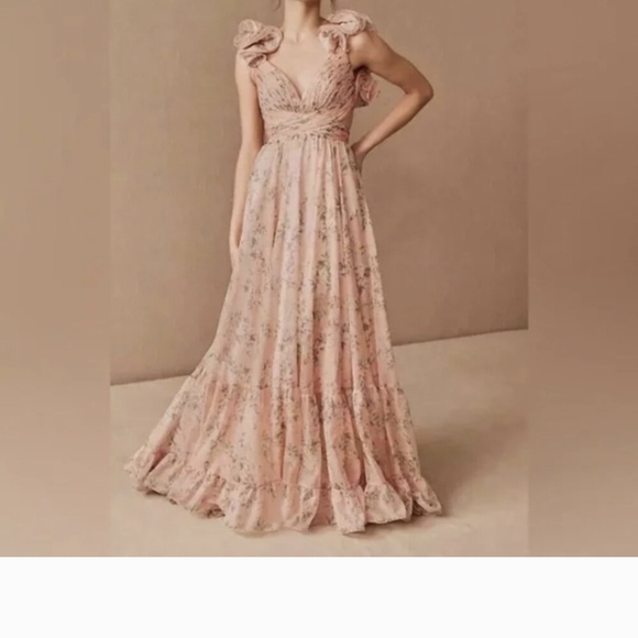 Mac Duggal Dresses & Skirts - NWT Mac Duggal Pink Ruffle Tiered Floral Cut-Out Chiffon Gown Dress size 6